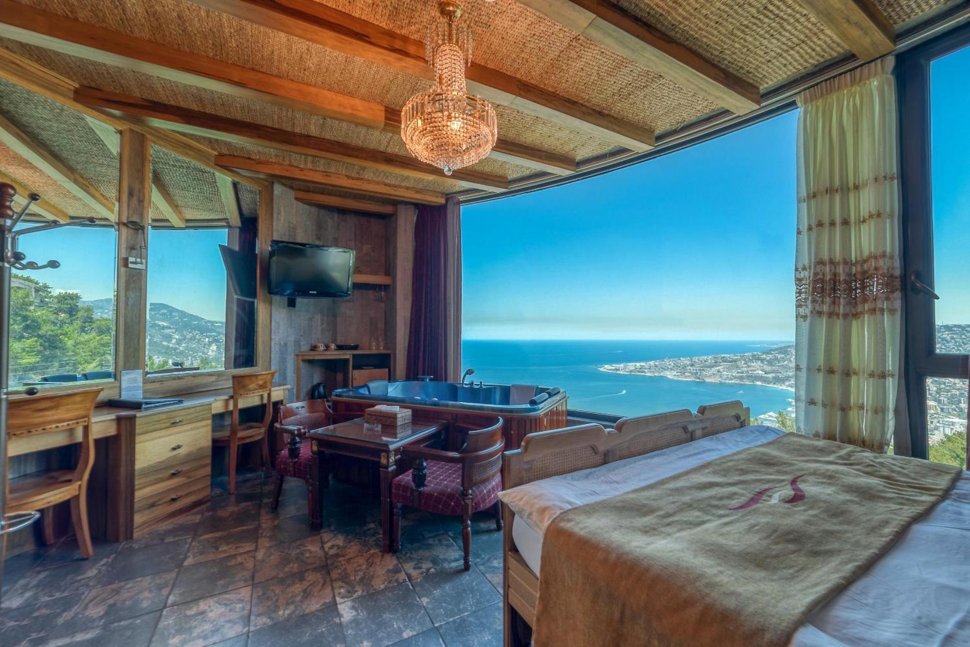 Bay Lodge Boutique Hotel Джуния Экстерьер фото