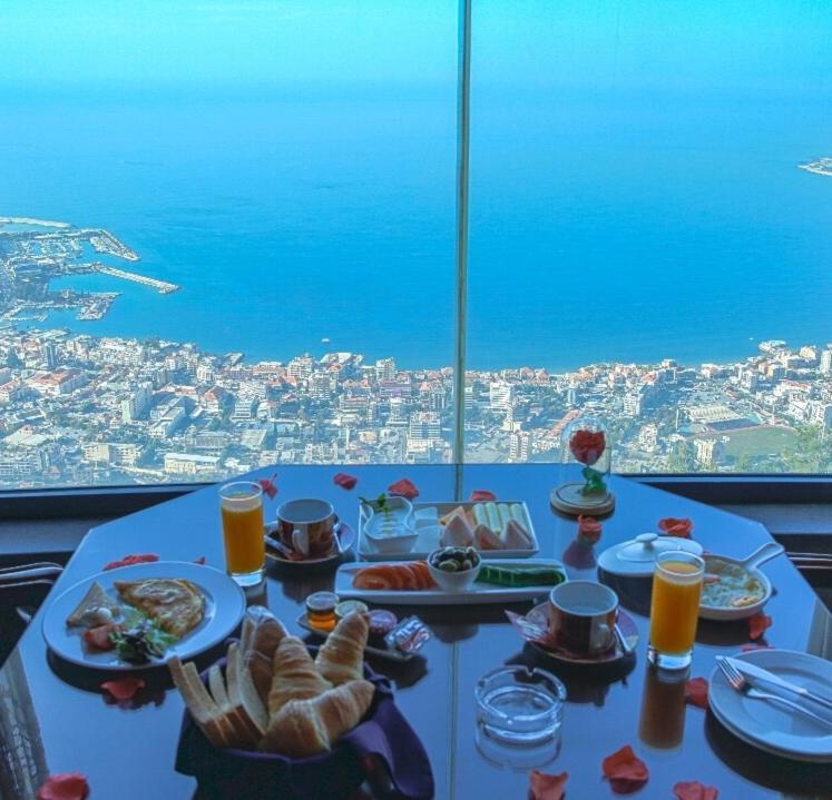 Bay Lodge Boutique Hotel Джуния Экстерьер фото