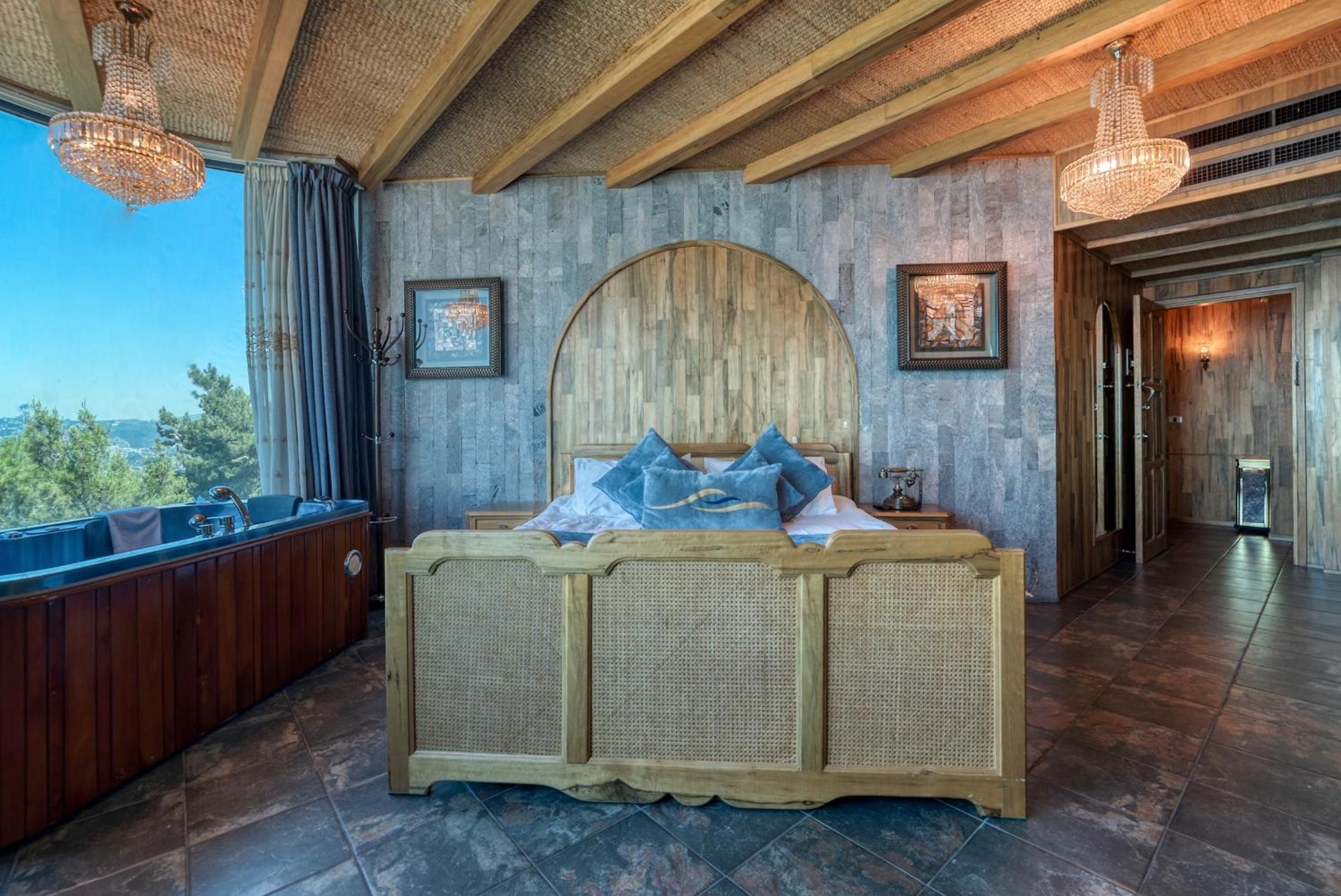 Bay Lodge Boutique Hotel Джуния Экстерьер фото