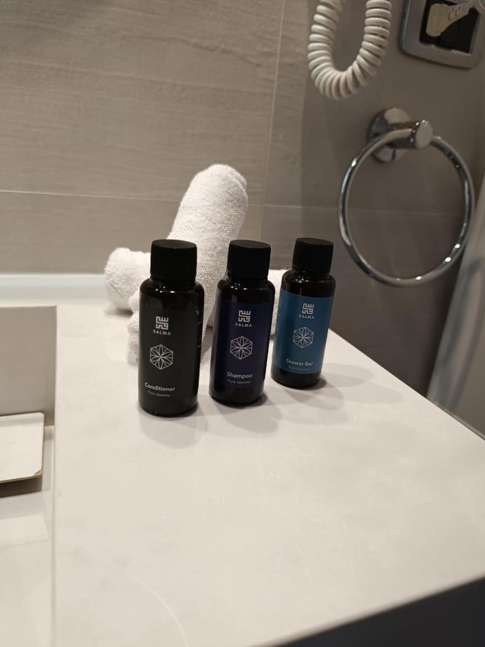 Bay Lodge Boutique Hotel Джуния Экстерьер фото